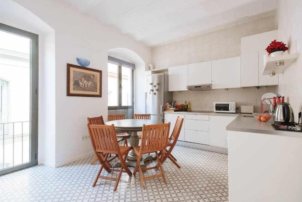 Apartamento Con Parking Jesus Del Gran Poder Севиля Екстериор снимка
